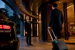 5 Signals That Define Chauffeured Service for Travellers & Executives