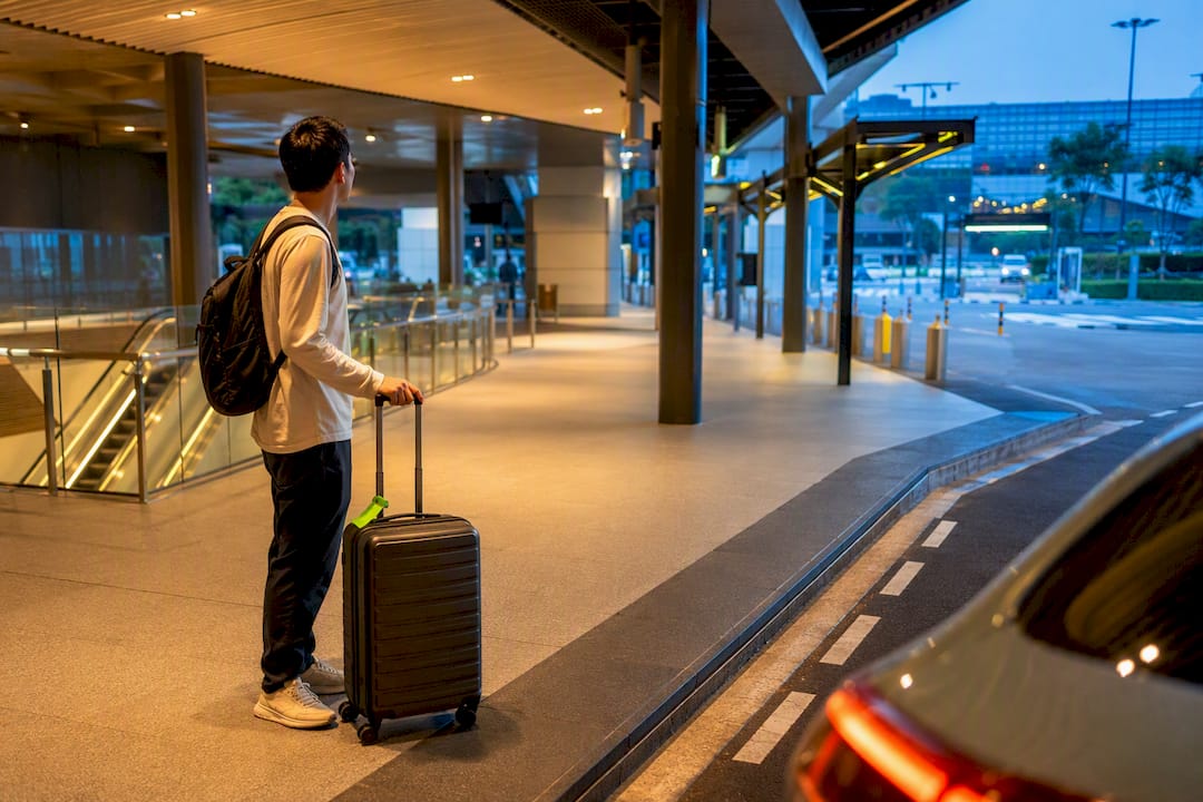 20–30 min from Changi to Marina Bay Sands: pick taxi, MRT or private transfer